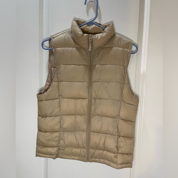 Love Tree Ultra Light Tan Quilted Packable Puffer Vest Size L - Picture 1 of 5